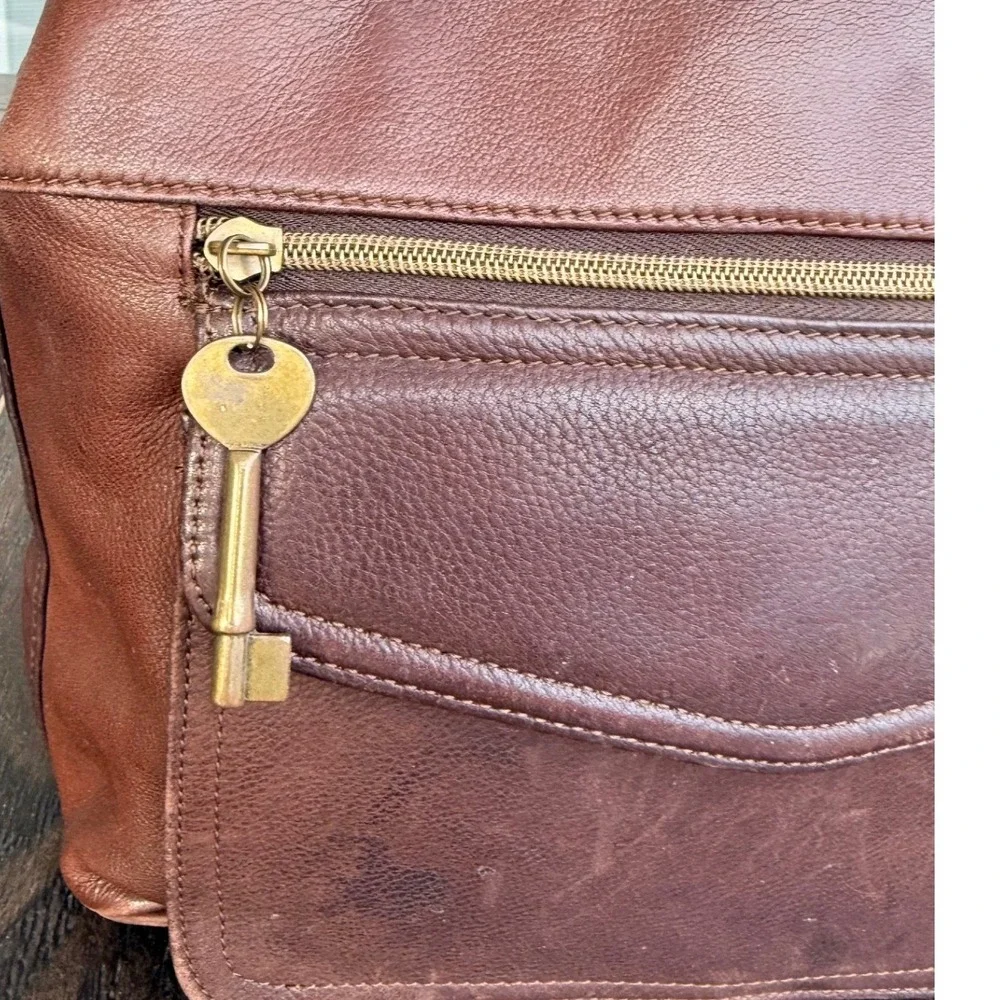 Vintage Y2K Fossil 1954 Brown Leather Crossbody Satchel Key Charm Purse Granny